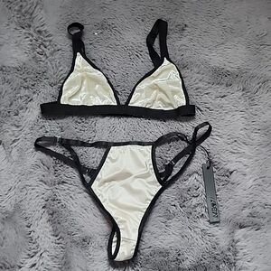 NWT Widow Bralelette and panty Black & Cream Small top large bottom